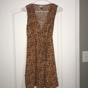 Universal thread sleeveless wrap dress